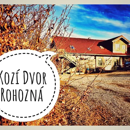 Farma Kozi Dvor Rohozna Apartment